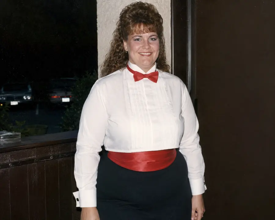 Photorealistic picture from 1981, Sweet beautiful middle-aged smiling tall ob...