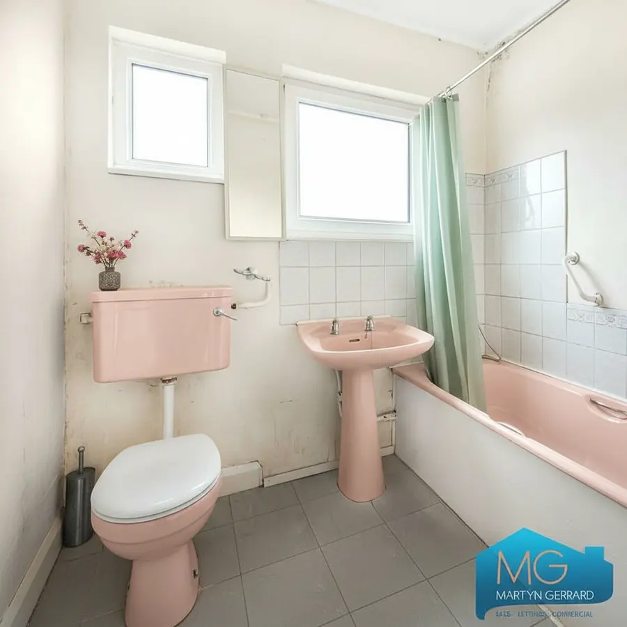 Bathroom At The 50 Lansdowne Rd, London N3 1ES